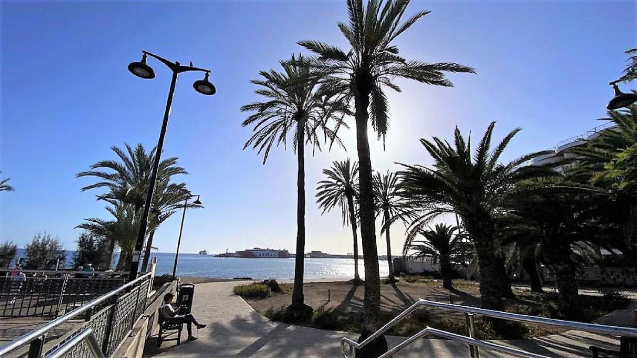 Enjoy The Sea And Pool In Playa De Las Americas Playa de las Americas (Tenerife) Exterior photo